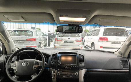 Toyota Land Cruiser 200, 2010 год, 3 250 000 рублей, 18 фотография