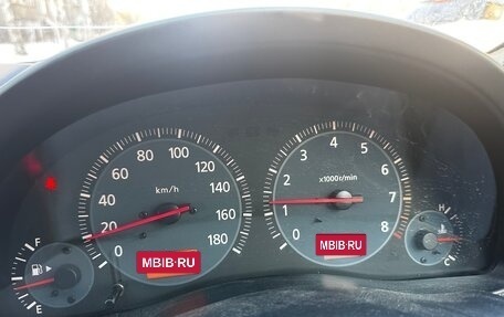 Nissan Skyline, 2003 год, 500 000 рублей, 16 фотография