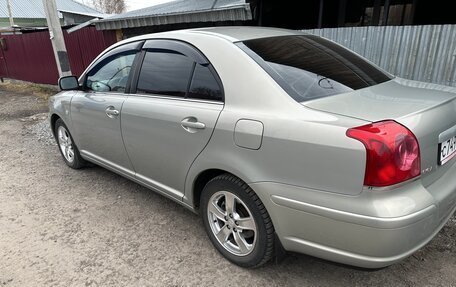 Toyota Avensis III рестайлинг, 2003 год, 800 000 рублей, 4 фотография