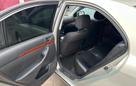 Toyota Avensis III рестайлинг, 2003 год, 800 000 рублей, 6 фотография