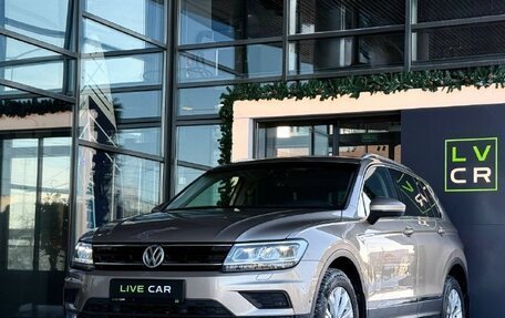Volkswagen Tiguan II, 2017 год, 2 350 000 рублей, 2 фотография