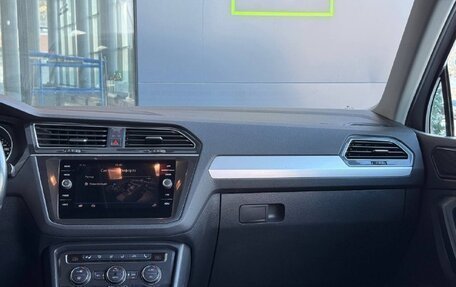 Volkswagen Tiguan II, 2017 год, 2 350 000 рублей, 13 фотография