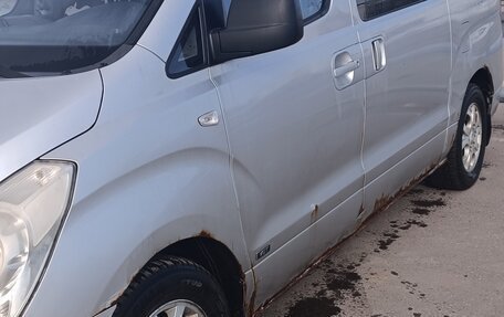 Hyundai Grand Starex Grand Starex I рестайлинг 2, 2007 год, 750 000 рублей, 2 фотография