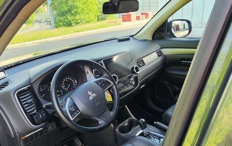 Mitsubishi Outlander III рестайлинг 3, 2014 год, 1 500 000 рублей, 7 фотография