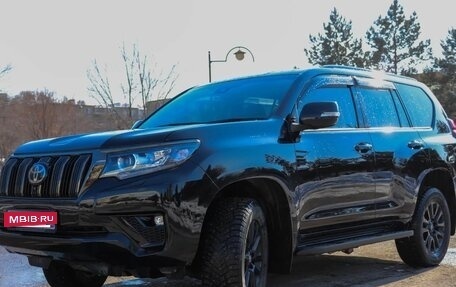 Toyota Land Cruiser Prado 150 рестайлинг 2, 2022 год, 5 650 000 рублей, 2 фотография