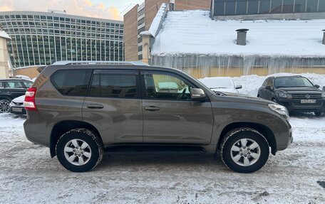 Toyota Land Cruiser Prado 150 рестайлинг 2, 2015 год, 3 050 000 рублей, 3 фотография