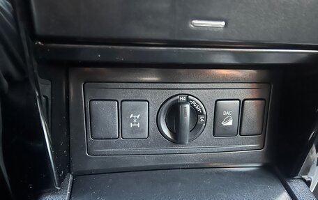 Toyota Land Cruiser Prado 150 рестайлинг 2, 2015 год, 3 050 000 рублей, 16 фотография