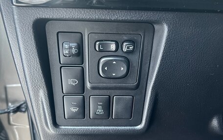 Toyota Land Cruiser Prado 150 рестайлинг 2, 2015 год, 3 050 000 рублей, 12 фотография