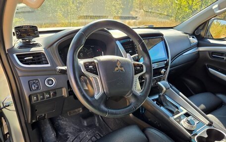 Mitsubishi Montero Sport, 2022 год, 3 966 000 рублей, 10 фотография