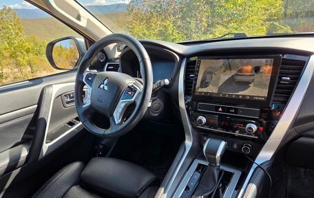 Mitsubishi Montero Sport, 2022 год, 3 966 000 рублей, 9 фотография