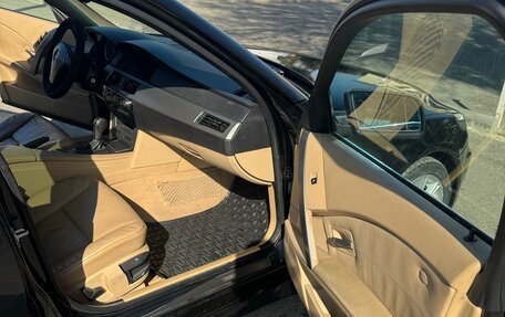 BMW 5 серия, 2005 год, 730 000 рублей, 12 фотография