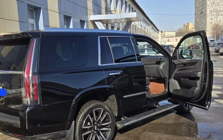 Cadillac Escalade IV, 2019 год, 6 250 000 рублей, 2 фотография