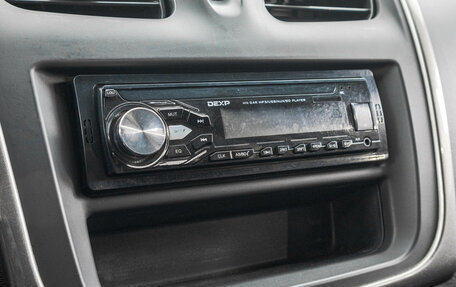 Renault Logan II, 2020 год, 849 000 рублей, 17 фотография