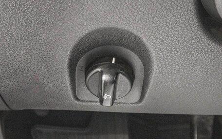 Renault Logan II, 2020 год, 849 000 рублей, 13 фотография