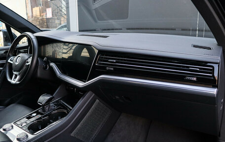 Volkswagen Touareg III, 2019 год, 6 320 000 рублей, 7 фотография