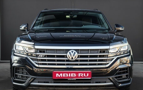 Volkswagen Touareg III, 2019 год, 6 320 000 рублей, 2 фотография