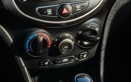 Hyundai Solaris II рестайлинг, 2014 год, 1 200 000 рублей, 21 фотография