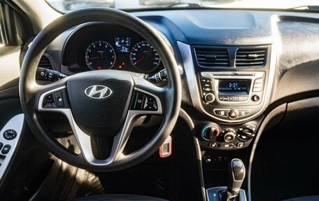 Hyundai Solaris II рестайлинг, 2014 год, 1 200 000 рублей, 19 фотография