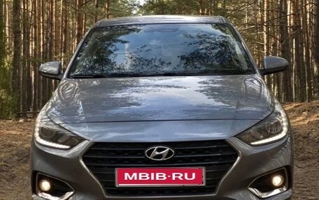 Hyundai Solaris II рестайлинг, 2017 год, 983 000 рублей, 1 фотография