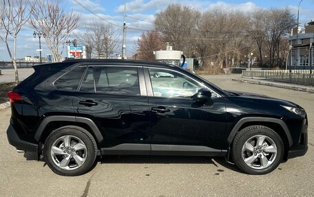 Toyota RAV4, 2021 год, 4 400 000 рублей, 2 фотография