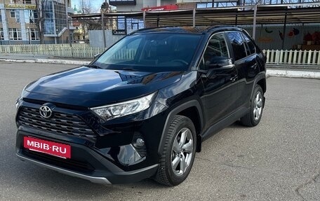 Toyota RAV4, 2021 год, 4 400 000 рублей, 4 фотография