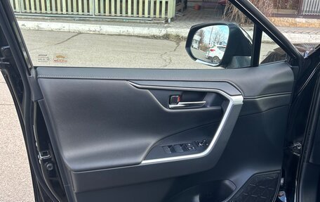 Toyota RAV4, 2021 год, 4 400 000 рублей, 14 фотография