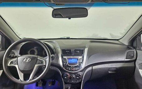 Hyundai Solaris II рестайлинг, 2013 год, 650 000 рублей, 14 фотография