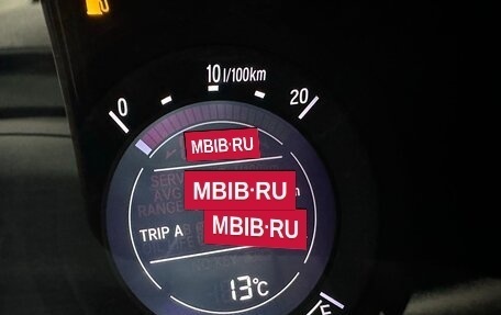 Honda Vezel, 2022 год, 1 640 000 рублей, 12 фотография