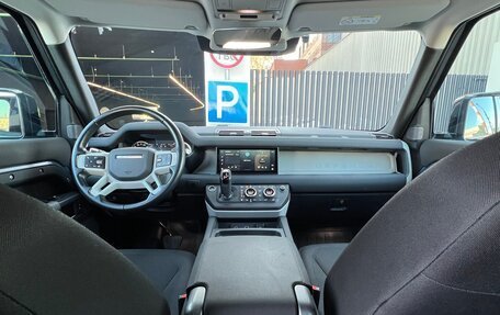 Land Rover Defender II, 2021 год, 7 200 000 рублей, 5 фотография