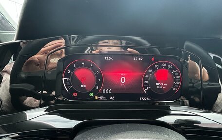 Volkswagen Golf VIII, 2023 год, 2 150 000 рублей, 32 фотография