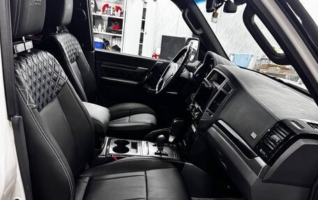 Mitsubishi Pajero IV, 2020 год, 3 390 000 рублей, 13 фотография