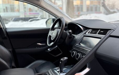 Jaguar E-Pace, 2020 год, 2 750 000 рублей, 13 фотография