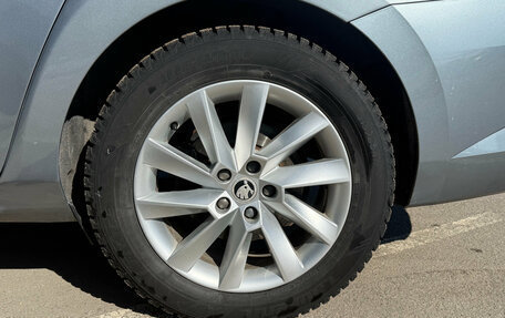 Skoda Superb III рестайлинг, 2017 год, 1 650 000 рублей, 23 фотография