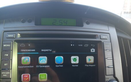 Hyundai H-1 II рестайлинг, 2012 год, 2 000 000 рублей, 14 фотография