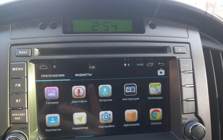 Hyundai H-1 II рестайлинг, 2012 год, 2 000 000 рублей, 13 фотография