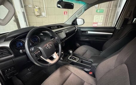 Toyota Hilux VIII, 2018 год, 3 950 000 рублей, 6 фотография