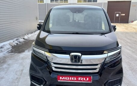 Honda Stepwgn IV, 2017 год, 2 350 000 рублей, 1 фотография