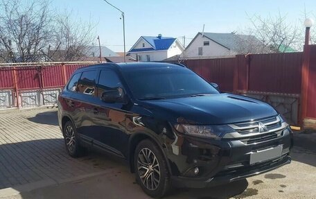 Mitsubishi Outlander III рестайлинг 3, 2016 год, 1 750 000 рублей, 1 фотография