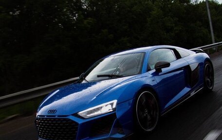 Audi R8, 2021 год, 23 000 000 рублей, 3 фотография