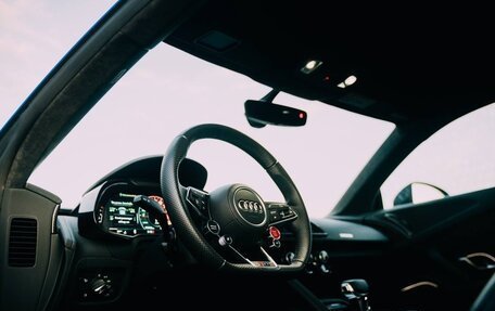 Audi R8, 2021 год, 23 000 000 рублей, 9 фотография