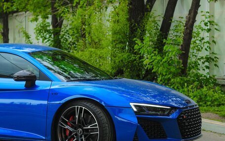 Audi R8, 2021 год, 23 000 000 рублей, 19 фотография