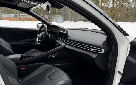 Hyundai Elantra, 2023 год, 1 450 000 рублей, 11 фотография