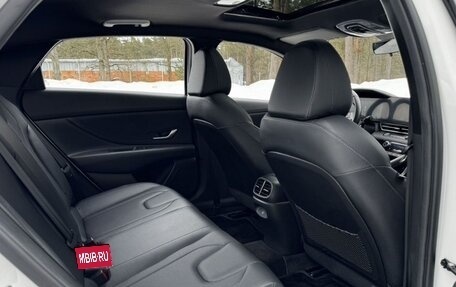 Hyundai Elantra, 2023 год, 1 450 000 рублей, 13 фотография