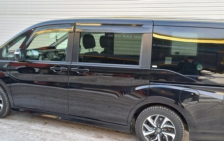 Honda Stepwgn IV, 2017 год, 2 350 000 рублей, 2 фотография