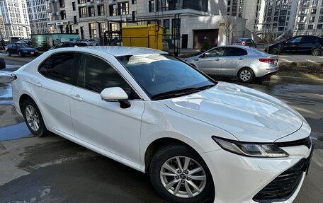 Toyota Camry, 2019 год, 2 800 000 рублей, 2 фотография