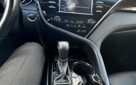 Toyota Camry, 2019 год, 2 800 000 рублей, 6 фотография