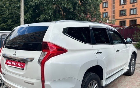 Mitsubishi Pajero Sport III рестайлинг, 2017 год, 2 600 000 рублей, 7 фотография