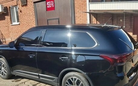 Mitsubishi Outlander III рестайлинг 3, 2016 год, 1 750 000 рублей, 6 фотография