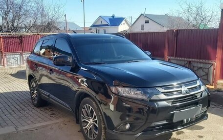 Mitsubishi Outlander III рестайлинг 3, 2016 год, 1 750 000 рублей, 12 фотография