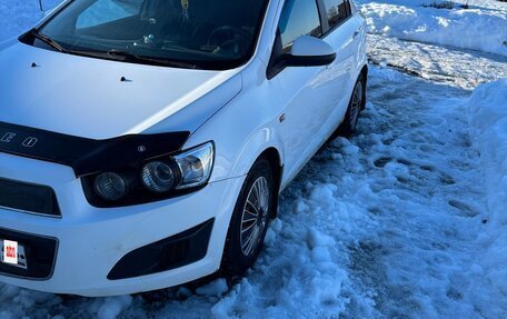 Chevrolet Aveo III, 2013 год, 600 000 рублей, 3 фотография